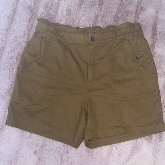 Old navy high waist paper bag shorts size large never worn - Picture 1 of 2